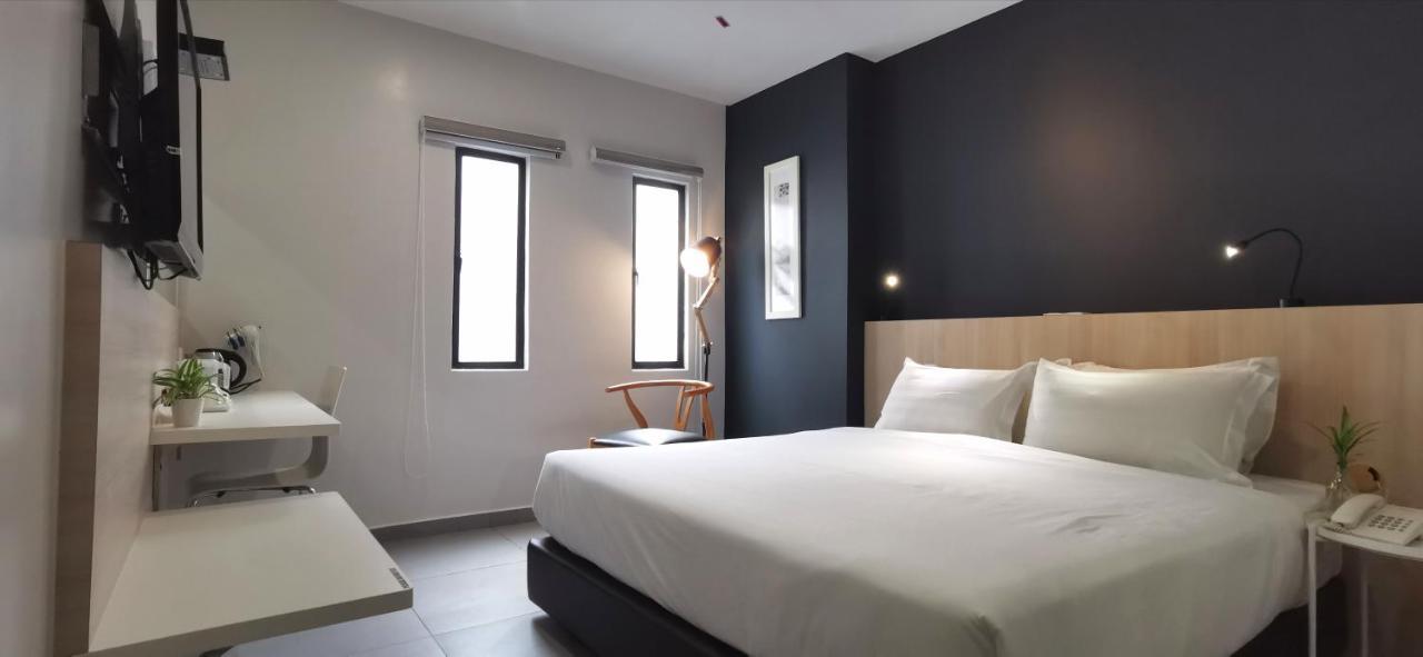 Country Inn Kulai Extérieur photo